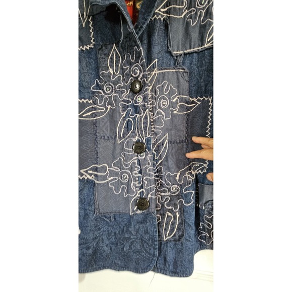 COLD WATER CREEK FLORAL EMBROIDERED PATCHWORK BLUE DENIM JACKET Medium Petite - Picture 4 of 13